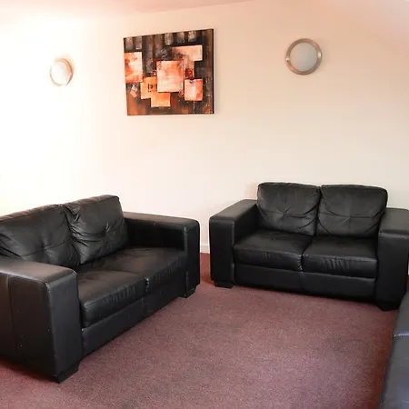 Blackmore Court Apartment